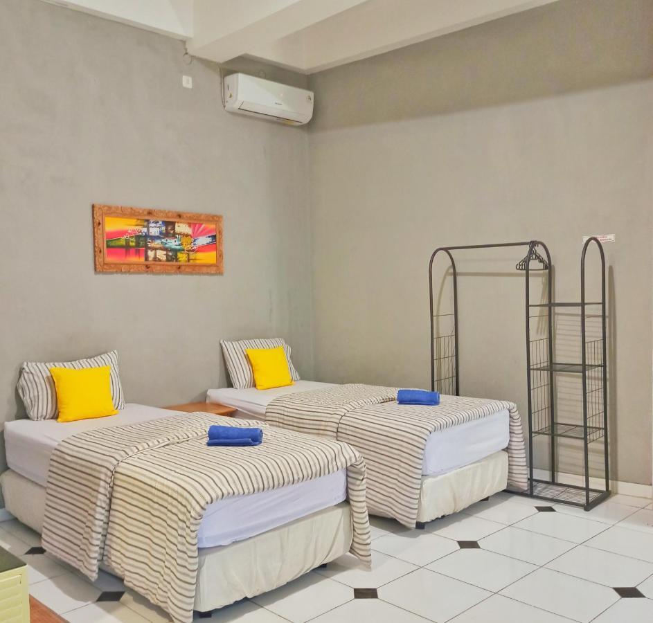 Manggolo Homestay Syariah Yogyakarta Luaran gambar