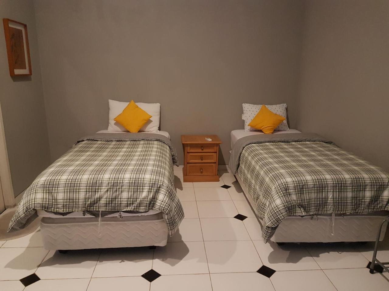 Manggolo Homestay Syariah Yogyakarta Luaran gambar